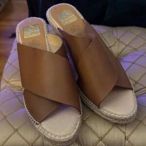 Kanna Tan Espadrille Slides